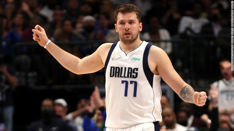 Luka Doncic leads Dallas Mavericks to victory against Golden State Warriors to avoid WCF sweeps