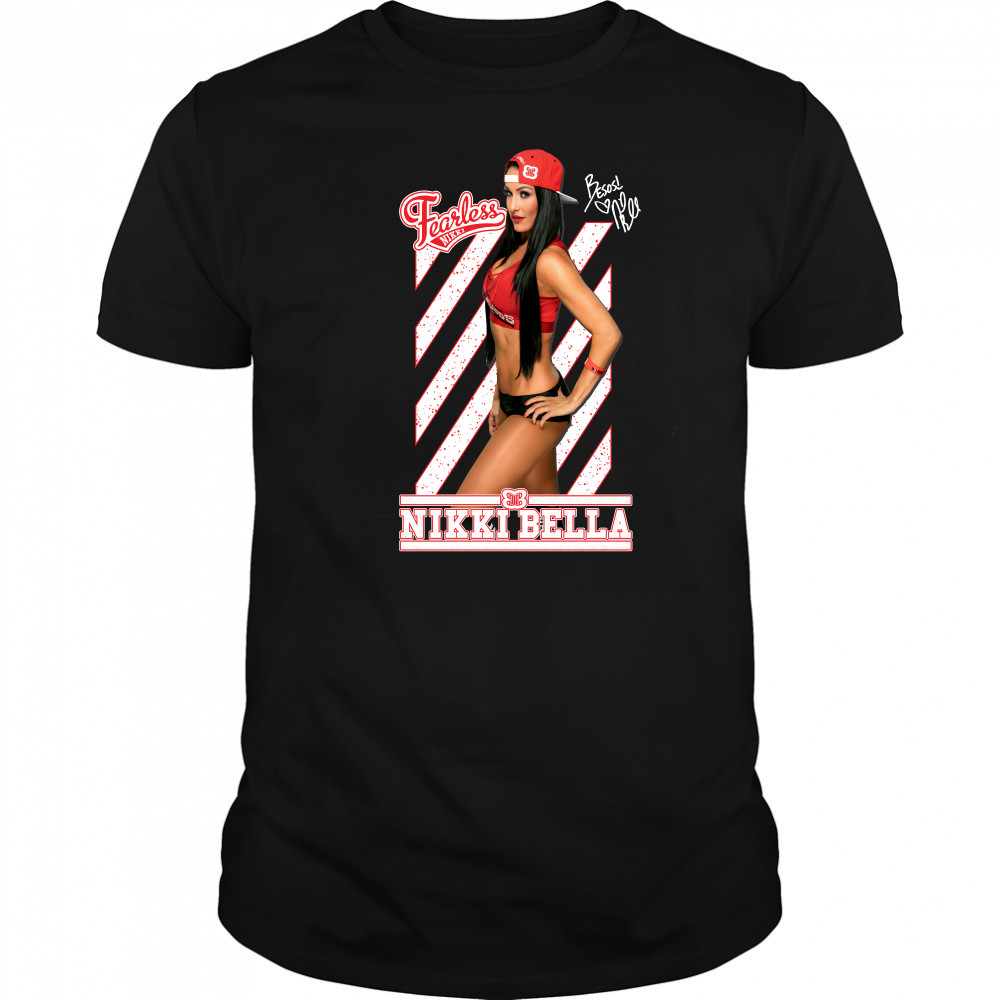 WWE Nikki Bella +Logo Fearless Pose 01_H T-Shirt B09KWLKZ8Z