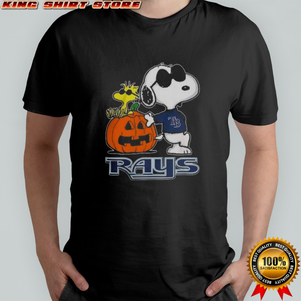 Awesome Snoopy Tampa Bay Rays MLB Pumpkin Halloween Peanuts Cartoon 2025 T-Shirt