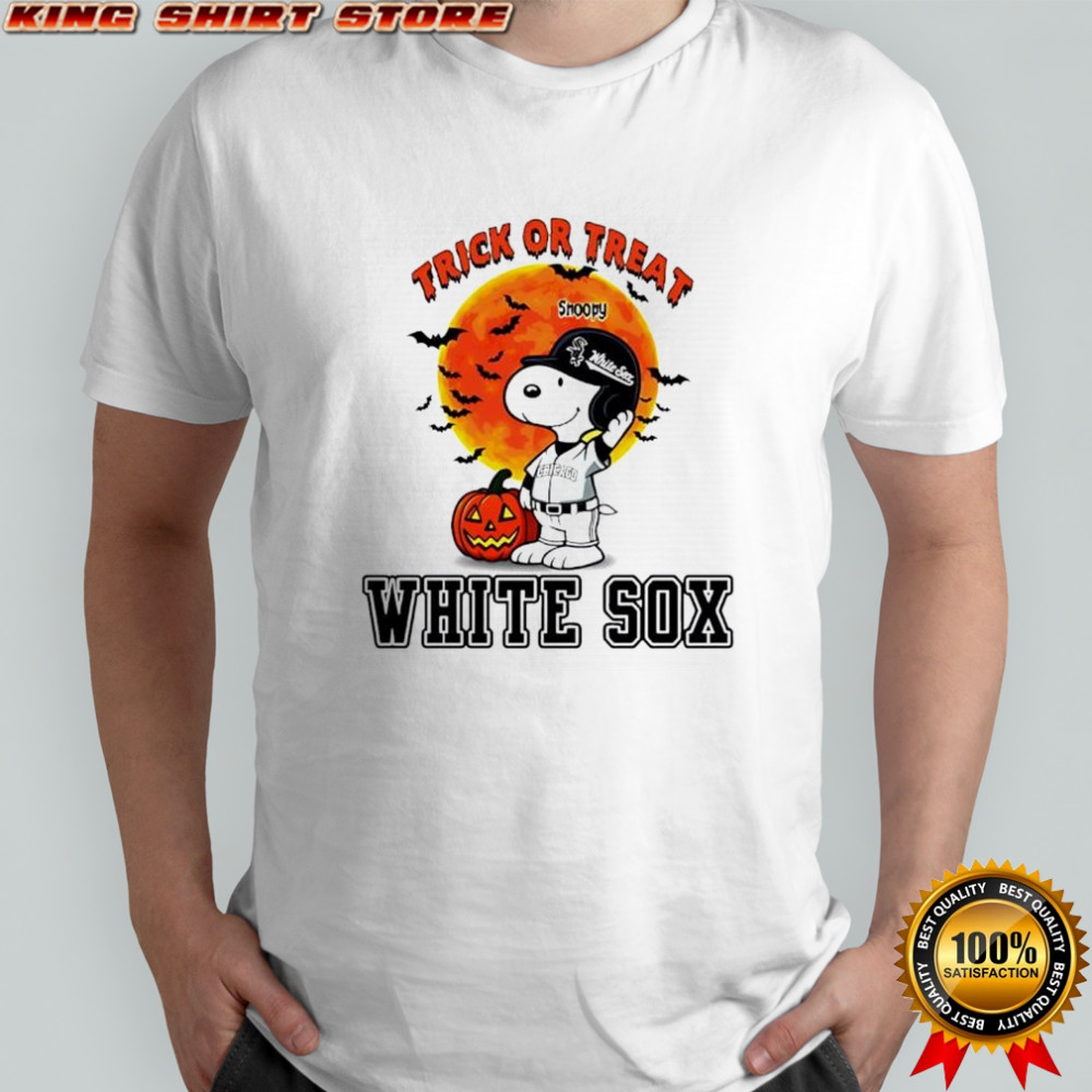 Trick or Treat Chicago White Sox Snoopy Halloween shirt
