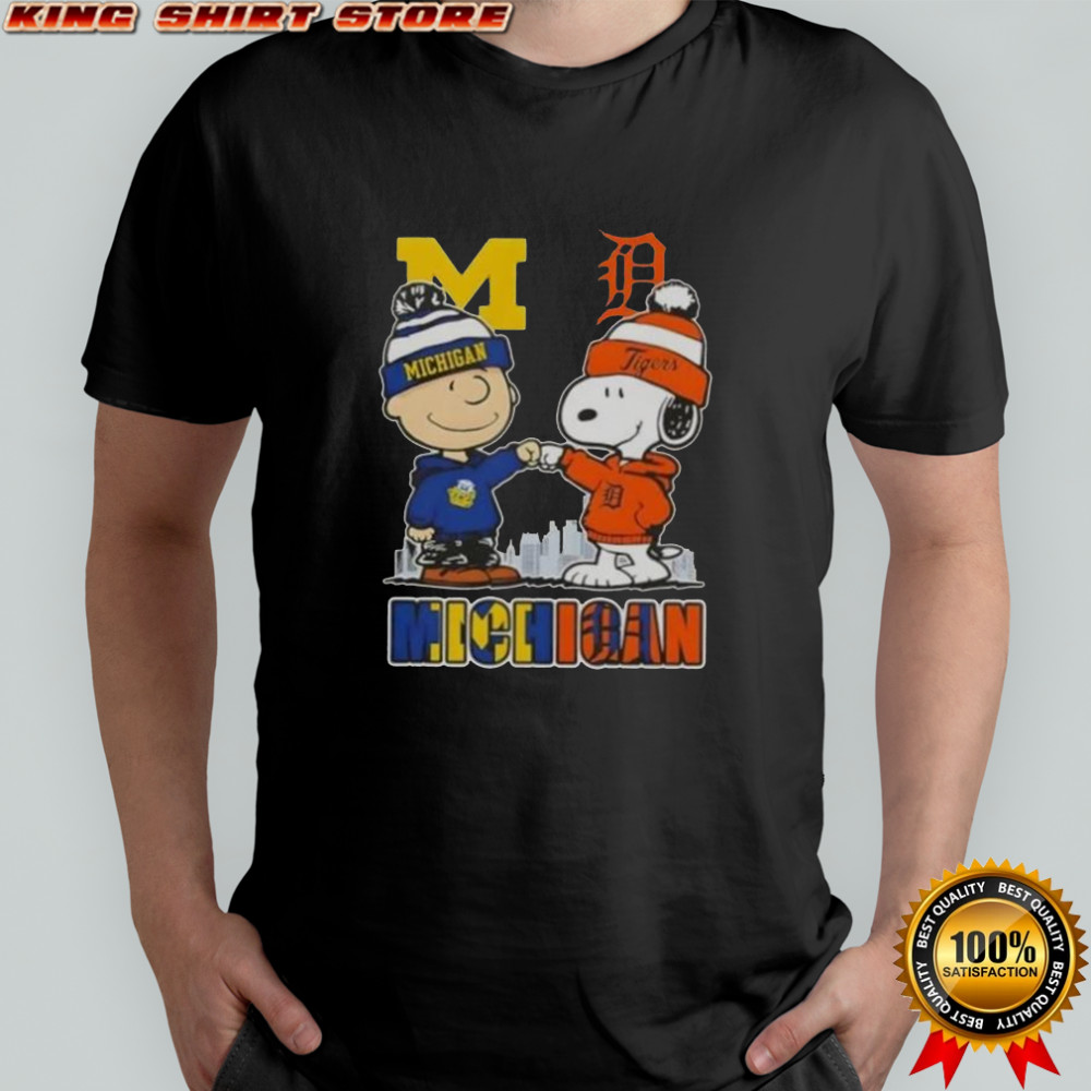 Snoopy And Charlie Brown Michigan Sports Wolverines X Detroit Tigers Skyline T-Shirt
