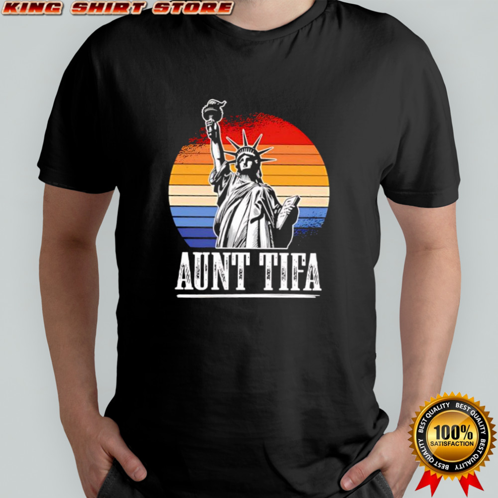 Statue of Liberty Aunt Tifa vintage graphic shirt