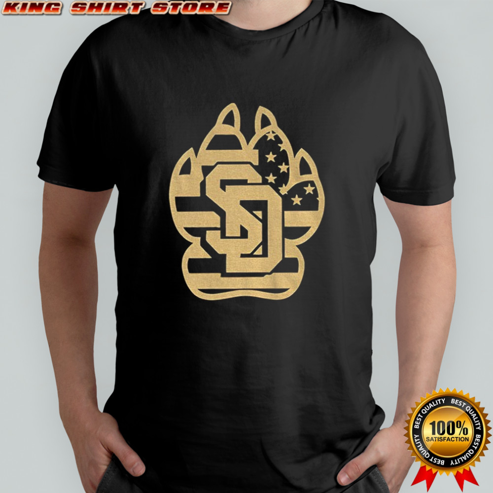 USD University of South Dakota Coyotes logo shirt