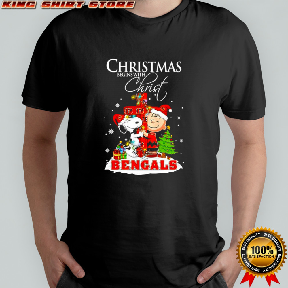 Christmas begins with Christ Cincinnati Bengals x Snoopy and Charlie Brown shirt