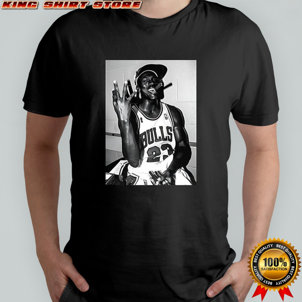 Michael Chicago Bulls basketball cigar smoke 4x Champions shirt